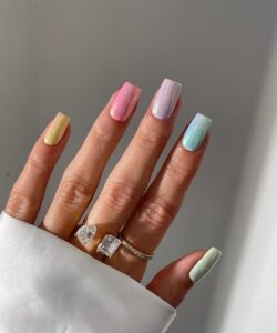 summer-nail-colors-the-everygirl-6